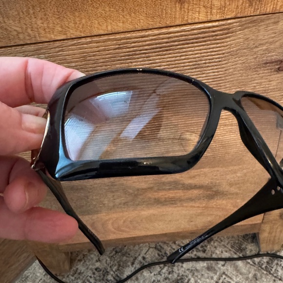 Black Gucci 2562/S horsebit Sunglasses - Picture 6 of 9